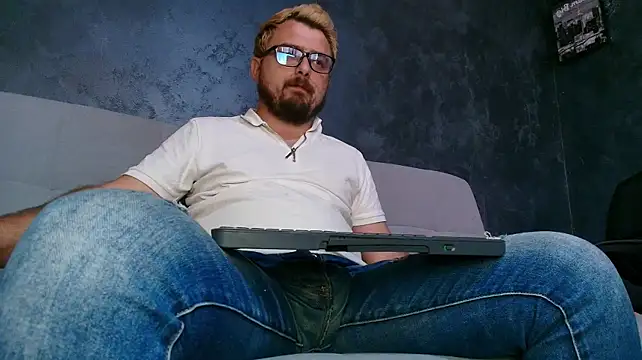 CLOUDYMarkWayne XXX чат на живо
