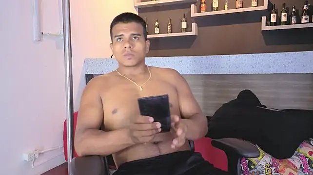 Hunter_master Chat XXX live
