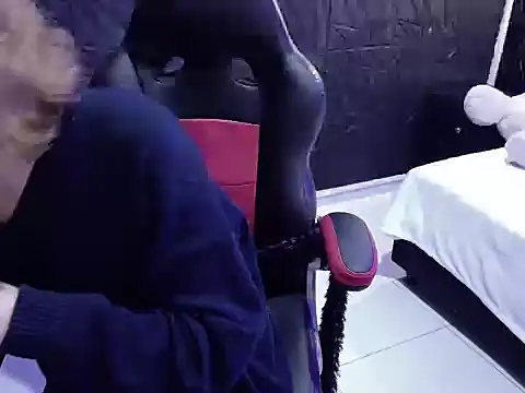 XXX chat uživo modela vivienne_hadi