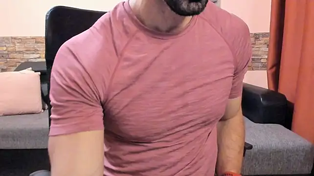 HotHunkTrainer Chat XXX in diretta