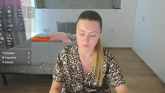 Chatroom XXX en direct de Kitkatvel