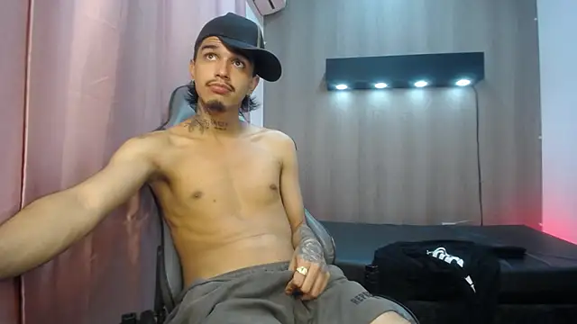 Tayson_Hot's Live XXX Chat
