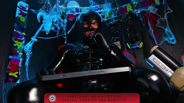 צ'אט XXX בשידור חי של Master_Connor_BDSM