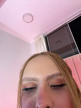 Aliison_Smith - Wet my pussy.
