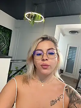 IveySin - Boobs deserve some attention today