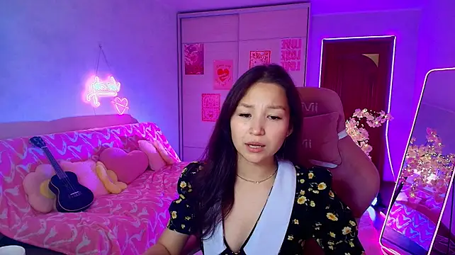 adeline's Live XXX Chat