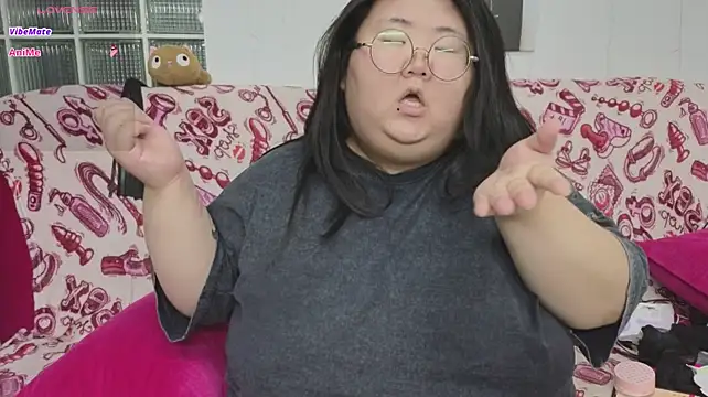 Онлайн чат XXX Nadine_asian