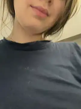 HornyGirlH - SHOW TITS