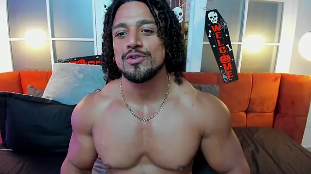 צ'אט XXX בשידור חי של MikeEstevess
