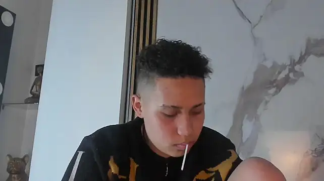 BullSmoke19 Chat XXX live