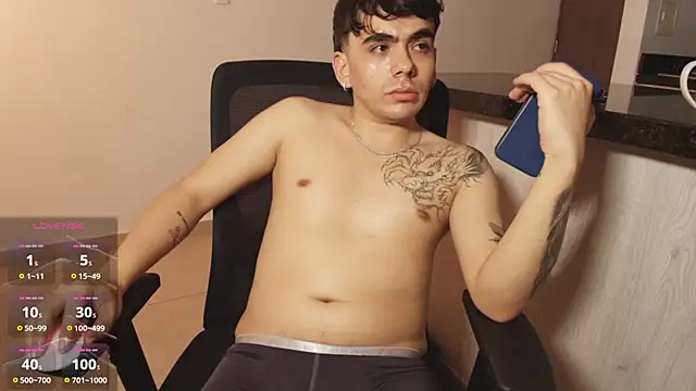 צ'אט XXX בשידור חי של jey_salvatore