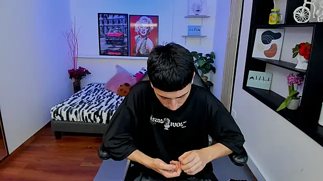 Benji23_ XXX чат на живо
