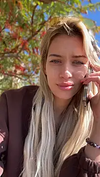 دردشة KikiWatson الجنسية المباشرة