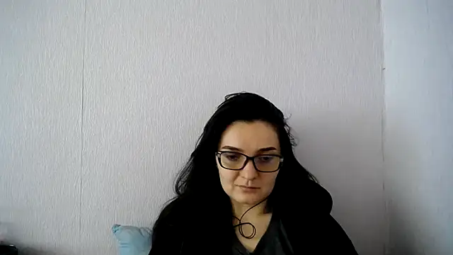 Shiny_gine's Live XXX Chat