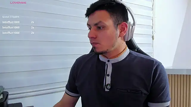 Chat +18 de Rick_Adams ao vivo