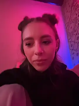 Lolya_ élő XXX-chatje