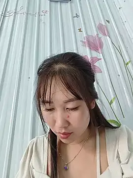 Elly_love2 live XXX chat