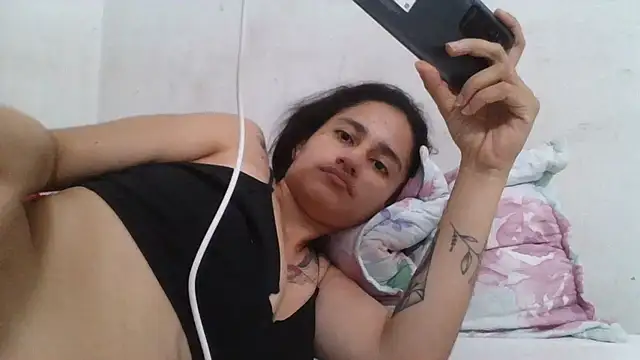 girl_tits Adlı Modelin Canlı XXX Sohbeti