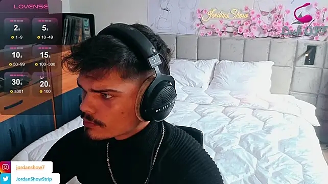 JordanShow's Live XXX Chat