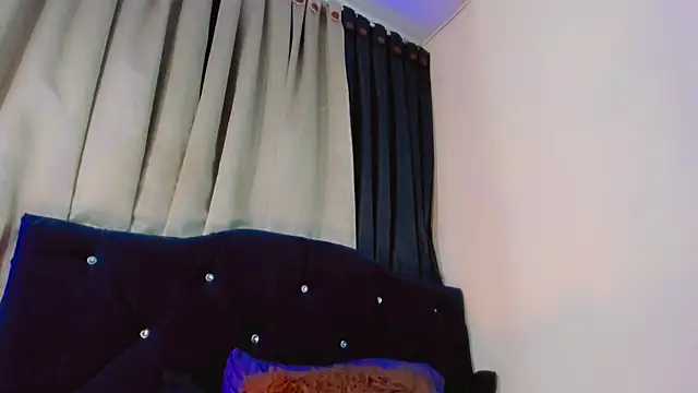 lesly_xx Chat XXX live