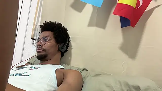 HoleBreeder Live XXX-chat
