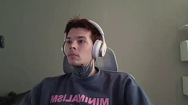 DENIS_HERE live XXX chat