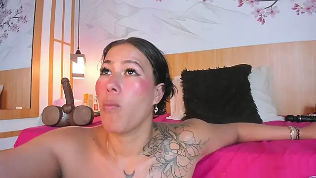 Laura_Torress Chat XXX in diretta