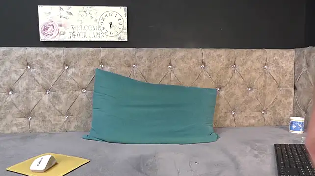 XXX chat uživo modela HugJulian