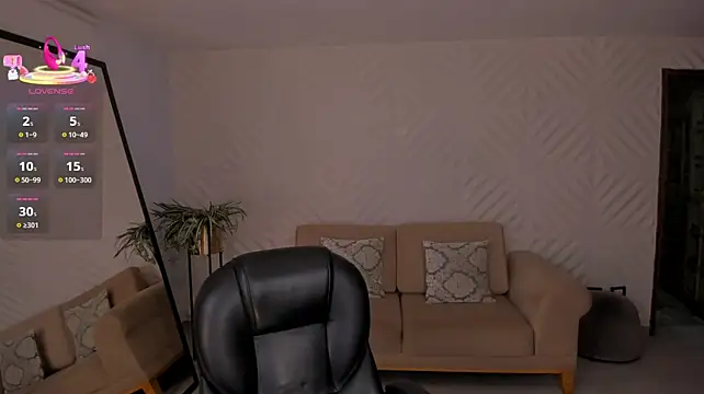 MaddisonLowe 现场XXX聊天