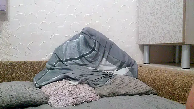 Show modela miki_lav1 na web-kameri
