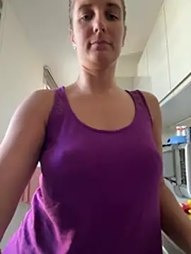 jennifer11772 live XXX chat