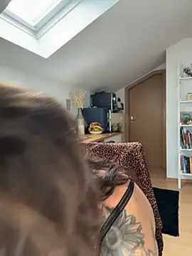 BrownieyQueen Live XXX Chat