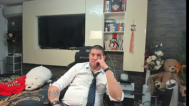 SpartacusDaddy48 – Naživo XXX chat