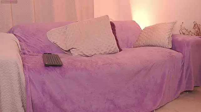 Victoriagracexx - top off + legs tease