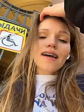 StreetSquirt - slide hand into panties+play with pussy