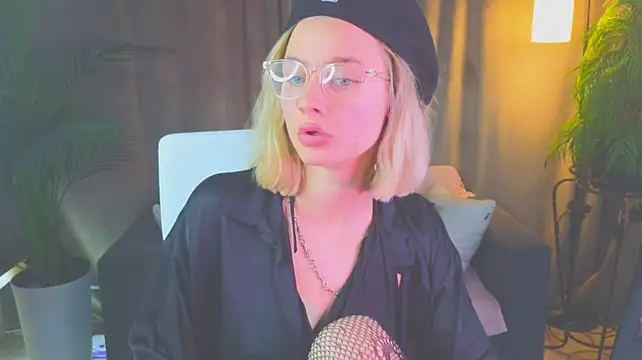 Živý XXX chat NoraMoreau