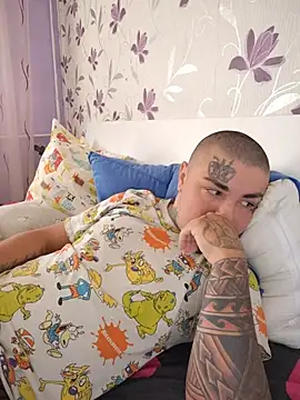 Berti3128's Live XXX Chat