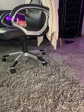 Aly_golden_