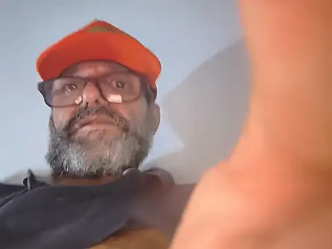 GiganticDot71 – Naživo XXX chat