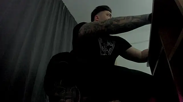 TonyWinston Live XXX-chat