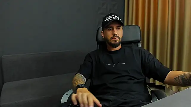 Chat +18 de LoganStroud ao vivo