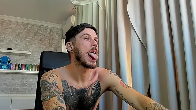 Chatroom XXX en direct de JonahShaw