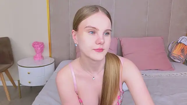 Chat XXX en directo de Lili_Lohan