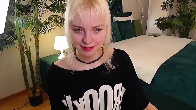 HannahHolliss: онлайн-секс-чат