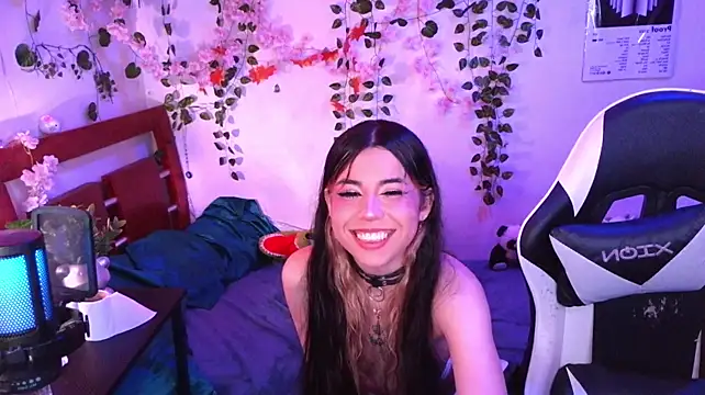 XXX chat uživo modela Kittyuwu_