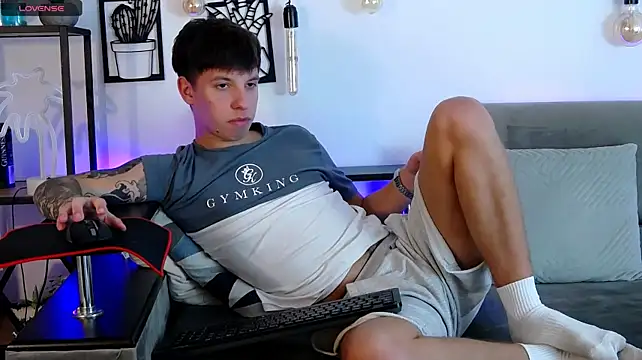 ThomasEdisonn XXX чат на живо