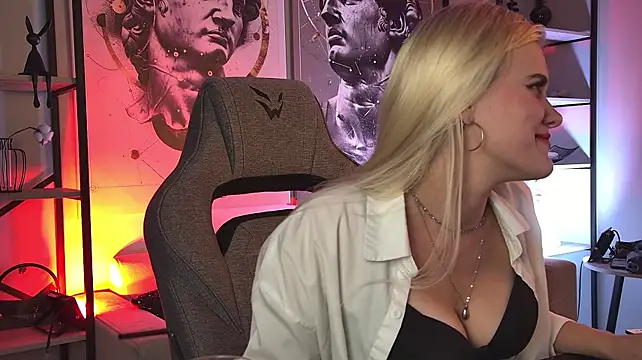 KattyWilde's Live XXX Chat