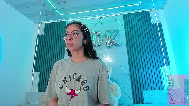 Sarah_Moon1's Live XXX Chat