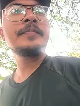 แชท XXX สดของ Pune_guy_cillab