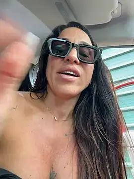 Sexy7883 - Outdoor strangers-@topless out the car